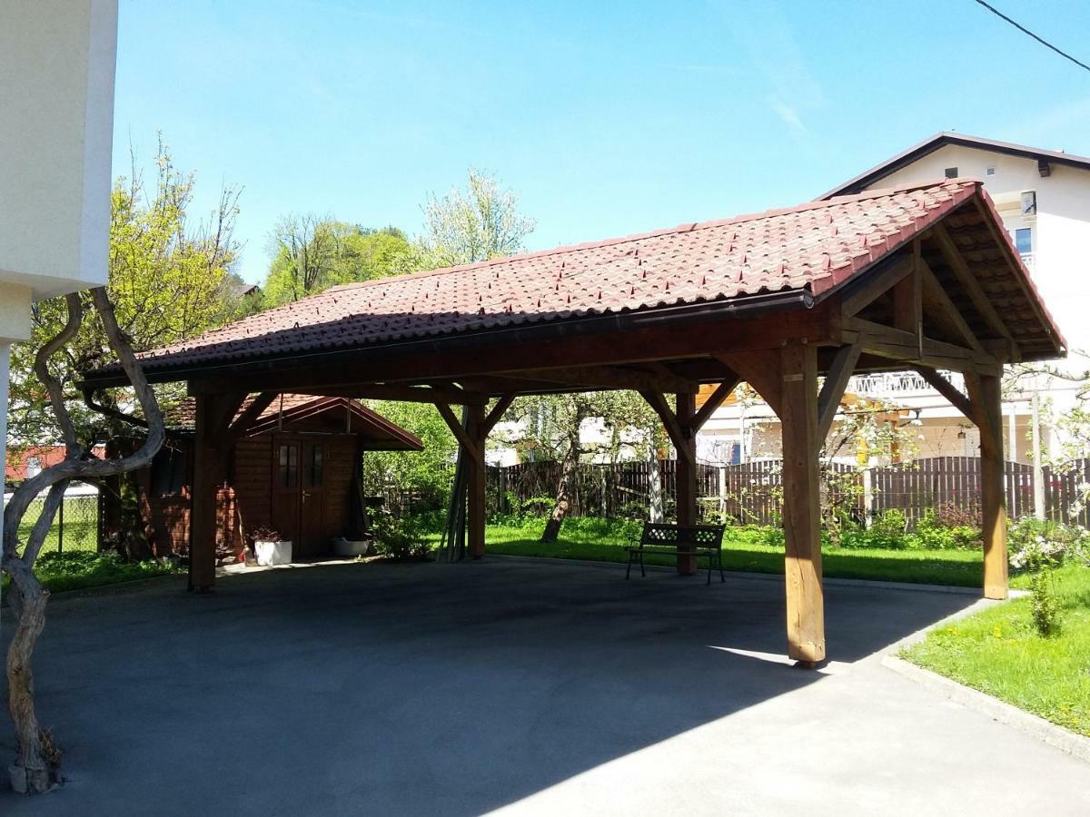 Vila Bbq Ljubljana Exteriör bild