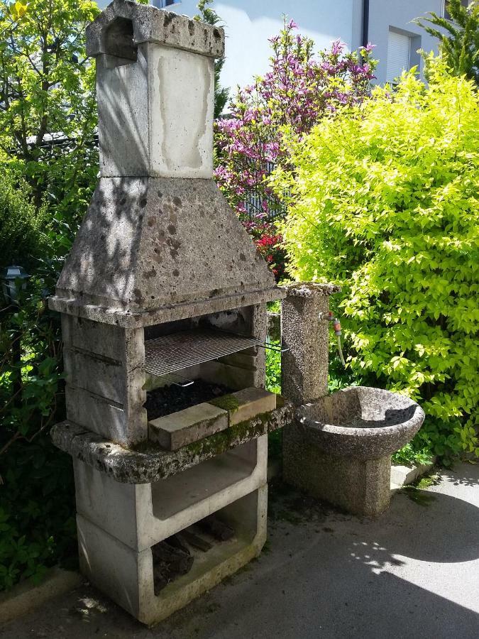 Vila Bbq Ljubljana Exteriör bild