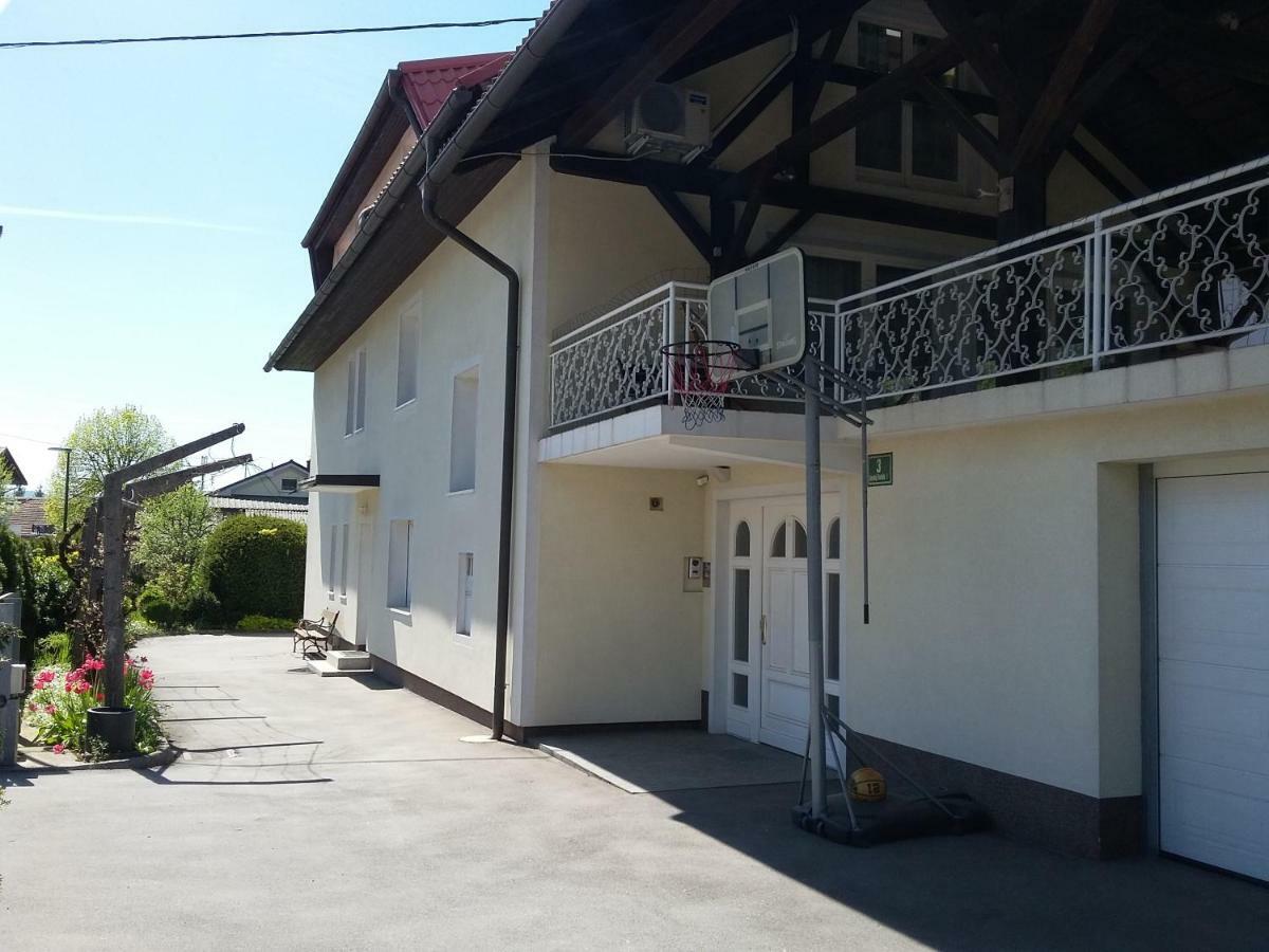 Vila Bbq Ljubljana Exteriör bild